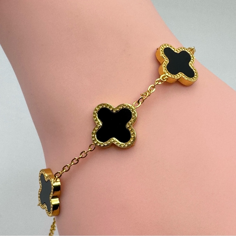 New Gold Tone Black Clover Bracelet Adjustable 6.5–8” Luxury Style